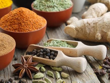 Oregano and Laurel leaves from the Aegean Region to World tables