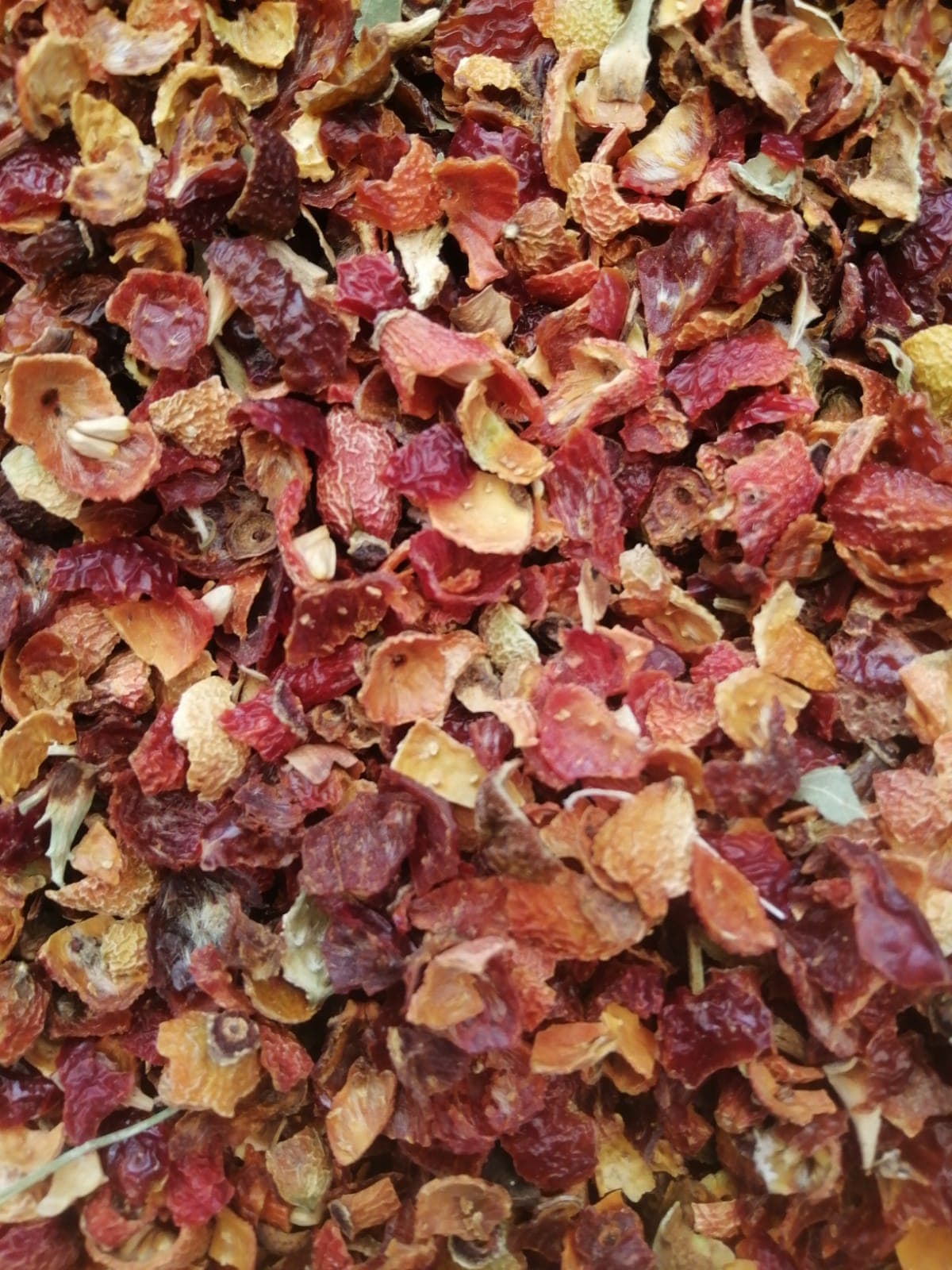 dried Rosehip broken