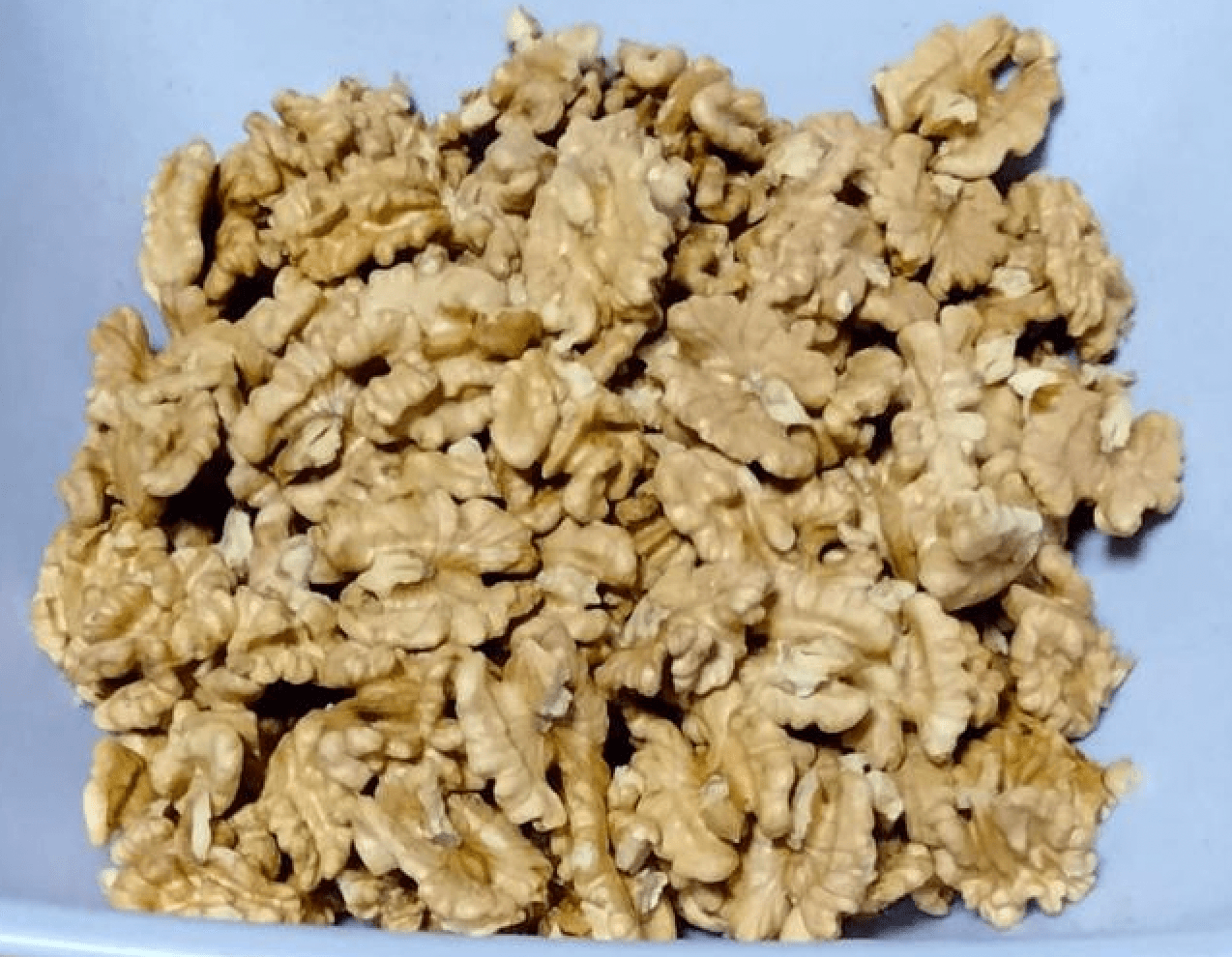 Walnut kernels Chandler type