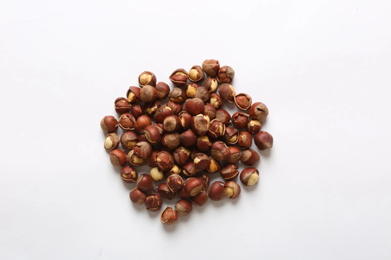 Hazelnut Kernels inshell Partially Cracked